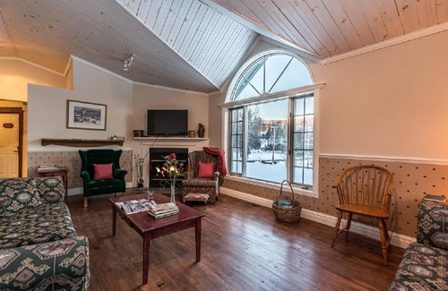Mont-Tremblant Hotel | Auberge Sauvignon