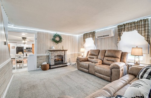 Town of Owasco House | Auburn Finger Lakes Farmhouse w/Open Views!