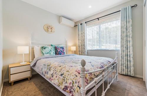 Greenlane - Ellerslie House | Auckland Cornwall Park Home