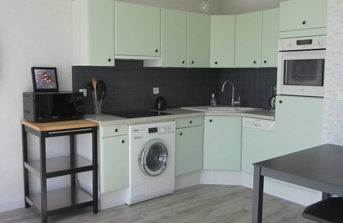 Audierne Apartment | Audierne-Bright apartment with terrace and breathtaking ocean view - Wifi