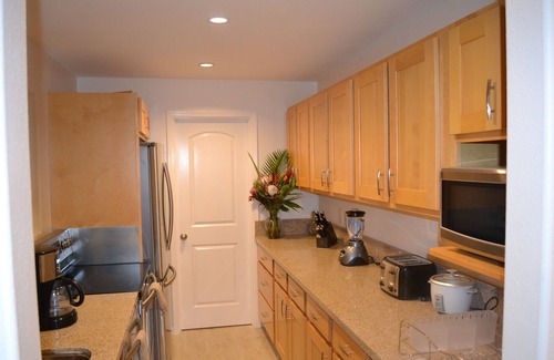 Kihei Apartment | Aug-Nov 2025 Sale! 2BR/1BA BEACHFRONT - GREAT LOCATION- EXCEPTIONAL REVIEWS