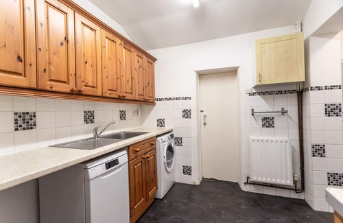 Swindon House | August Discount - Long Stay - Contractors