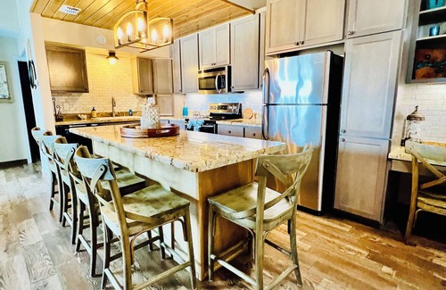 South Padre Island Condo | "August Special" Amazing Beach Views w/Fireworks on weekends!Close to hotspots!