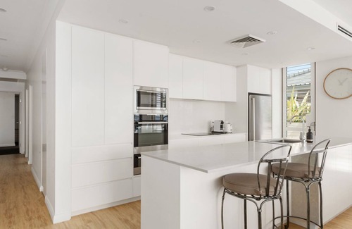 Shoal Bay Apartment | Aura 3 Spectacular Beachside Views