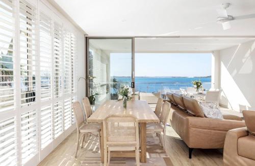 Shoal Bay Apartment | Aura 3 Spectacular Beachside Views