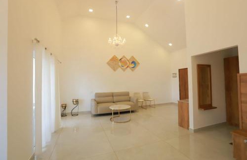 Devikolam Bed & Breakfast | Aura Springs Resort