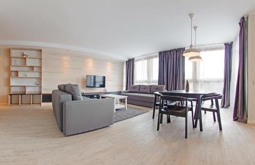 Old Town Apartment | Aura, Sun & Snow