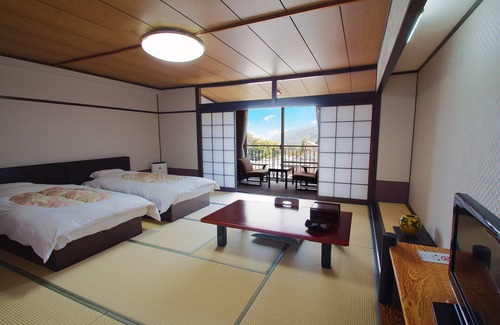 Yumoto Hotel | Aura Tachibana