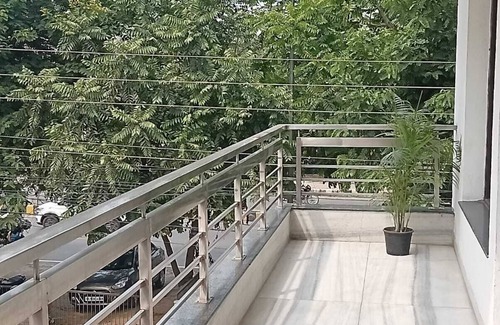 Gurugram Apartment | AuraBnB Homes:-Discover Comfort of Our 2BHK with Balcony Sec-46