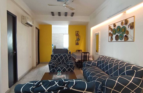 Gurugram Apartment | AuraBnB Homes:-Discover Comfort of Our 2BHK with Balcony Sec-46