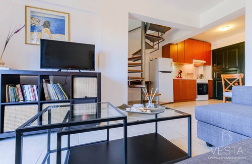 Pallini House | Aurora 2-bdrm Maisonette with shared pool, Hanioti