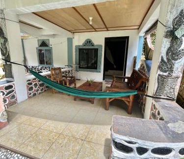 Bukit Lawang House | Aussie Inn Bukit Lawang