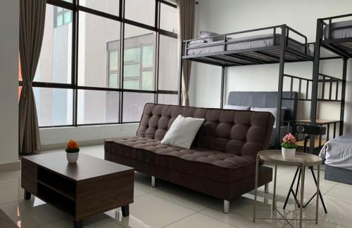 Taman Mount Austin Apartment | Austin 18, Friendly Sky by Antlerzone