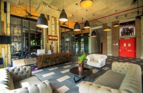 Tebrau Apartment | Austin Cube 8 Teens by RR JBcity