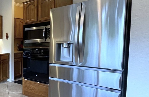 Lower Basin Lake Travis House | Austin Luxe Ranch-5 BR,Fire Pit, Deck Lakes, Hiking, Wedding Venues, Pball, Golf