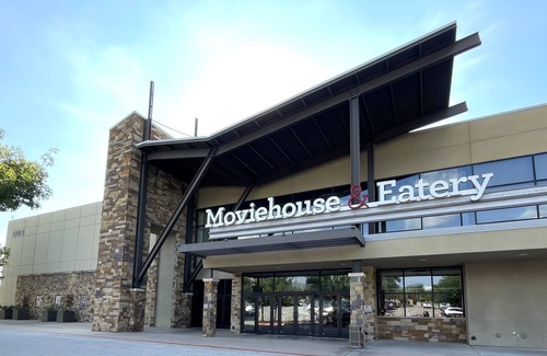 Lower Basin Lake Travis House | Austin Luxe Ranch-5 BR,Fire Pit, Deck Lakes, Hiking, Wedding Venues, Pball, Golf