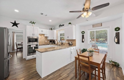 Shady Hollow House | Austin's Hill Country Escape & Retreat – Private Oasis With Pool & Spa on Acre+