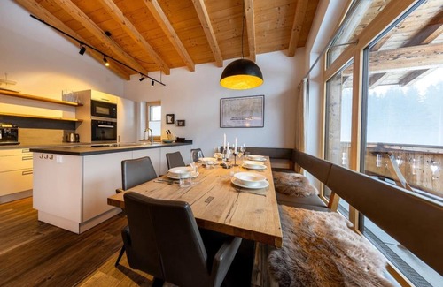 Schonbach Ski Chalet | Austrian Alps Chalet with Ski Access