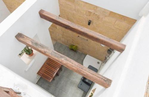 Cospicua House | Authentic 1st FL apartment at the 3 cities Marina