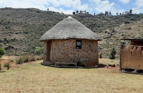 Maseru House | Authentic African thatched house