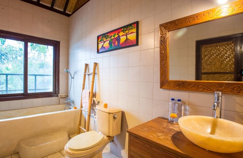 Ubud House | Authentic Balinese Superior with Fan