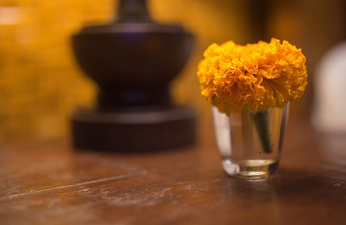 Ubud House | Authentic Balinese Superior Room with AC