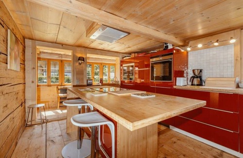 Gsteig Ski Chalet | Authentic Designed Chalet right next to Gstaad