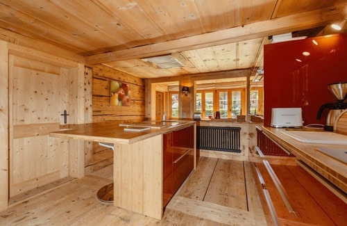 Gsteig Ski Chalet | Authentic Designed Chalet right next to Gstaad