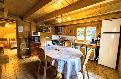 Les Bossons Ski Chalet | Authentic family chalet with garden in Chamonix