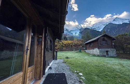 Les Bossons Ski Chalet | Authentic family chalet with garden in Chamonix