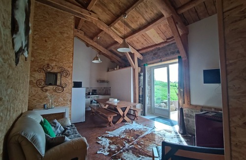 Lachapelle-Graillouse Other | Authentic restored farmhouse for lovers of the great outdoors.