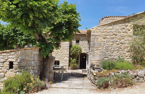 Montreal-les-Sources House | Authentic house with pool perfect for escaping the hustle and bustle of the city