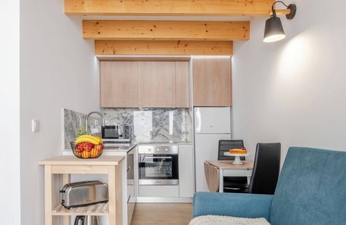 Sao Mamede de Infesta House | Authentic Studio 9 with Terrace by HostWise