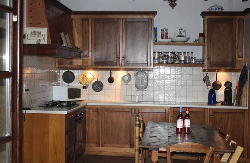 Le Bugue House | Authentiek vakantie huis met prachtig uitzicht en groot zwembad - la Benara