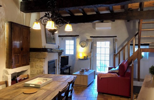 Rousset-les-Vignes House | Authentique Maison de Village en Drôme Provençale