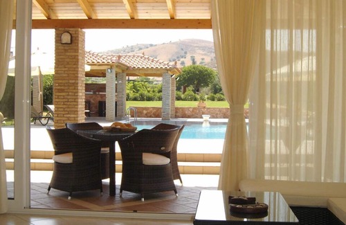 Ermionida Villa | Authorized villa by the Greek National Tourism Organization (G.N.T.O.)