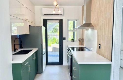 El Portal Apartment | Autumn At The Carrington- 2 Bedroom 1 Bathroom