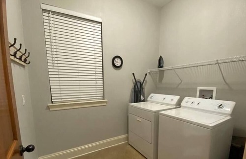 Villages of Crystal Beach House | Avail 7/15/5bd -4b/On Lagoon Pool/ Free Shuttle to Beach/16p