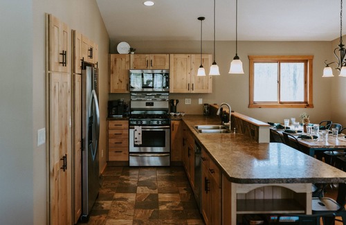 Hayward Ski Chalet | Available Thanksgiving!-Hot Tub, EV, 2 Kings