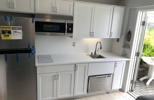 Avalon Condo | Avalon fun & sun with pool, beach block and the best beach side bars