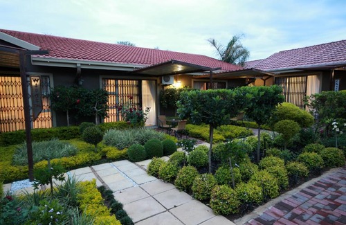 Newcastle House | Avalon Guest Manor