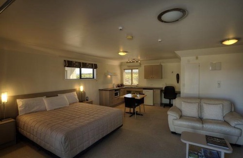 Motueka Hotel | Avalon Manor Motel