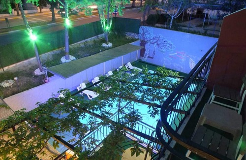 Kadnlar Denizi Mahallesi Apartment | Avalon Otel