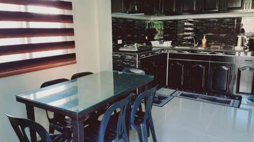 Manoc-Manoc Apartment | Avana Hills Boracay Prime Grand Suite 202