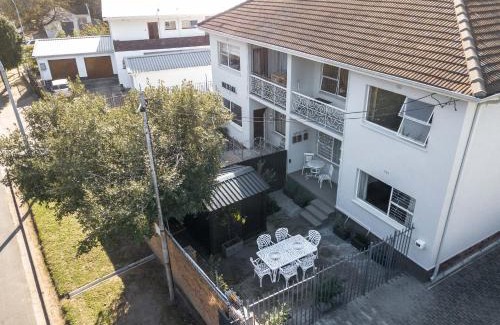 Stellenbosch Apartment | Avemore Vredehof No 1 - with Backup power