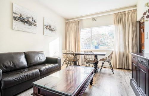 Stellenbosch Apartment | Avemore Vredehof No 1 - with Backup power