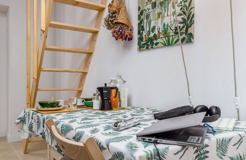 Parede House | Avenca - Tiny House 4 Beach & Surf Lisbon Getaway
