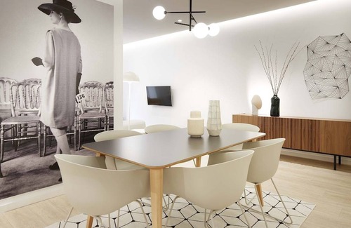 San Sebastian Centro Apartment | Avenida Suite by FeelFree Rentals