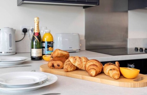 Darlington Apartment | Avery House - 1 Bed with Outdoor Terrace
