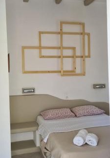 Milos Apartment | Avgerinou Studios